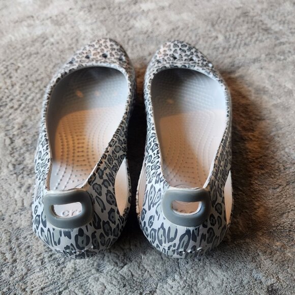 Crocs Kadee Thea Size 9 Shoes Cheetah Leopard Print Ballet Flats Slip On - Picture 6 of 7